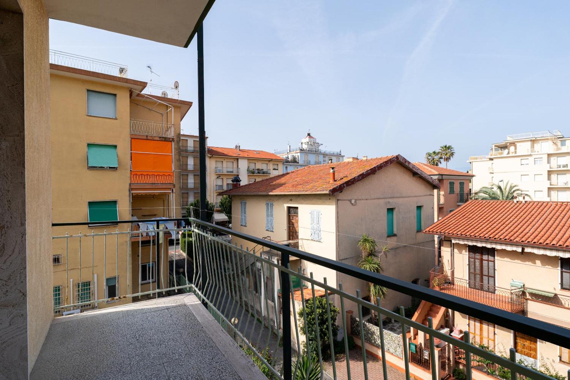 Casa Silvia - Central - Terrace - Wifi Bordighera Eksteriør bilde
